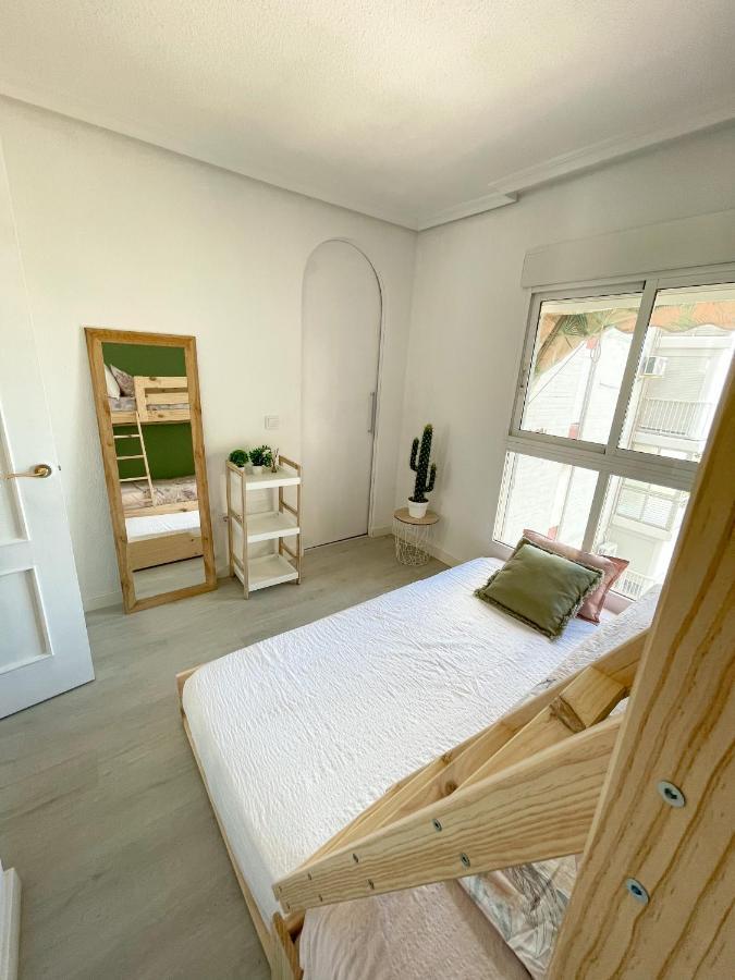 Apartamento en 1ª línea con piscina Alicante Exterior foto